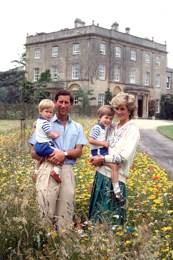 Prince Charles, Princess Diana, Prince William and Prince Harry 1986