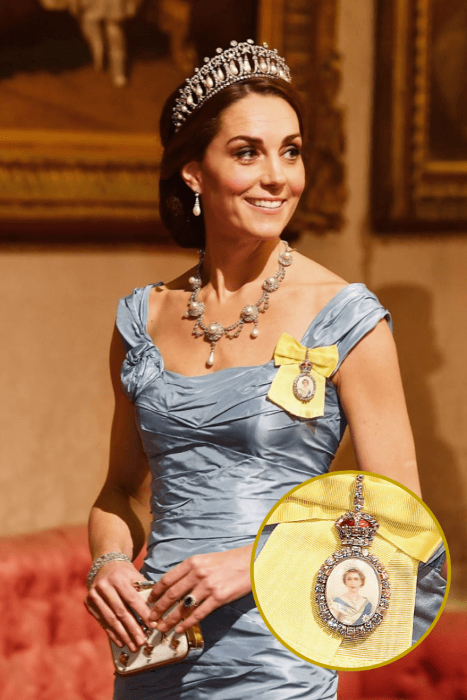 Kate Middleton wore a gorgeous gold brooch