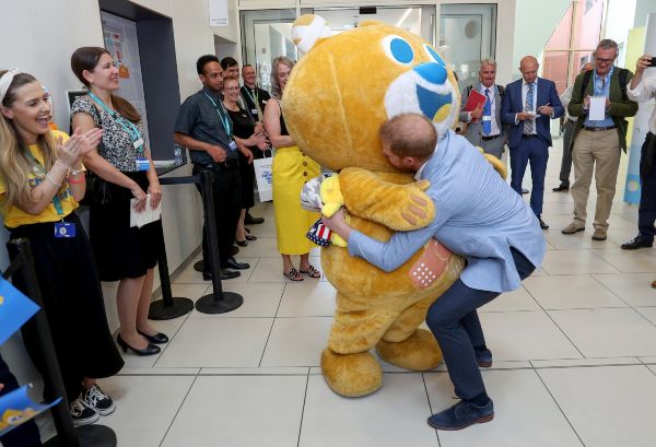 Harry Retraces Diana's Footsteps As He Visits Sheffield Children’s Hospital