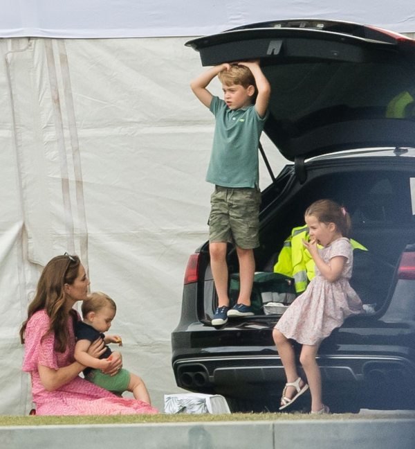 Where Is Kate Taking The Kids While On Summer Holiday
