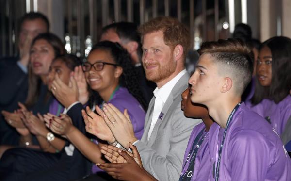 Harry Received A Special Gift For Wife Meghan At Mentoring Summit