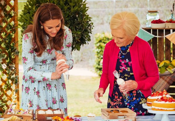 Kate-Middleton-and-Mary-Berry