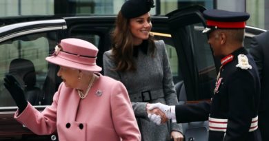 Kate and the Queen visit King's College