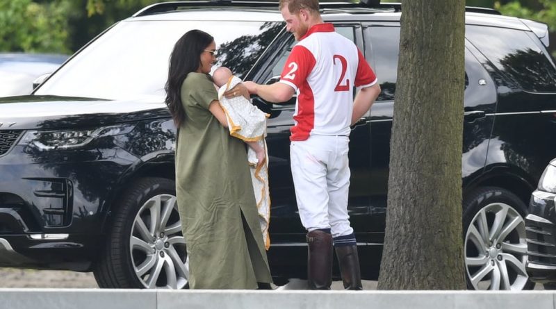 Harry-Meghan-And-Archie-Share-A-Sweet-Moment-At-Polo-Match-3