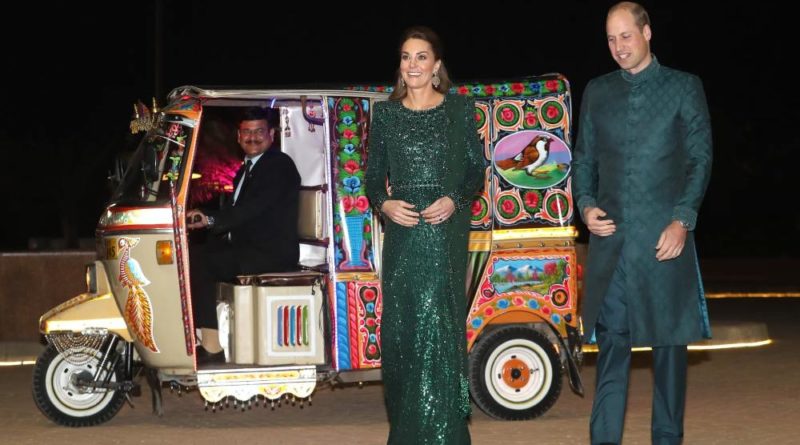 William And Kate Arrived At The National Monument In Islamabad