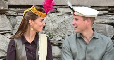 William And Kate Arrive For Last Engagement Of The Day In Kalash Valley