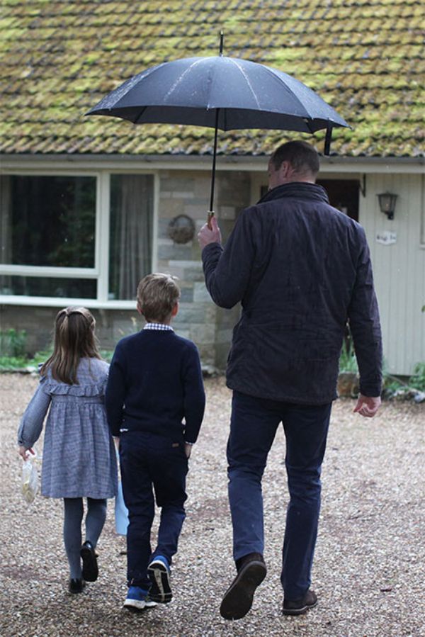 New Photo Of George And Charlotte Released To Mark Volunteers Week