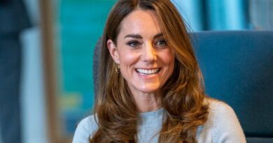 Duchess Kate Visits University Students As Thousands Trapped In COVID Chaos