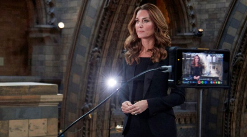 Kate Middleton in the Natural History Museum 1