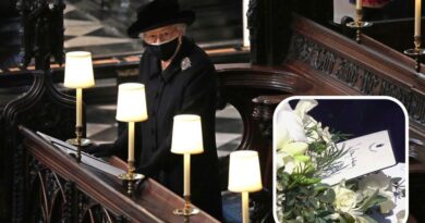 The Queen Left Heartbreaking Note For Prince Philip On His Coffin