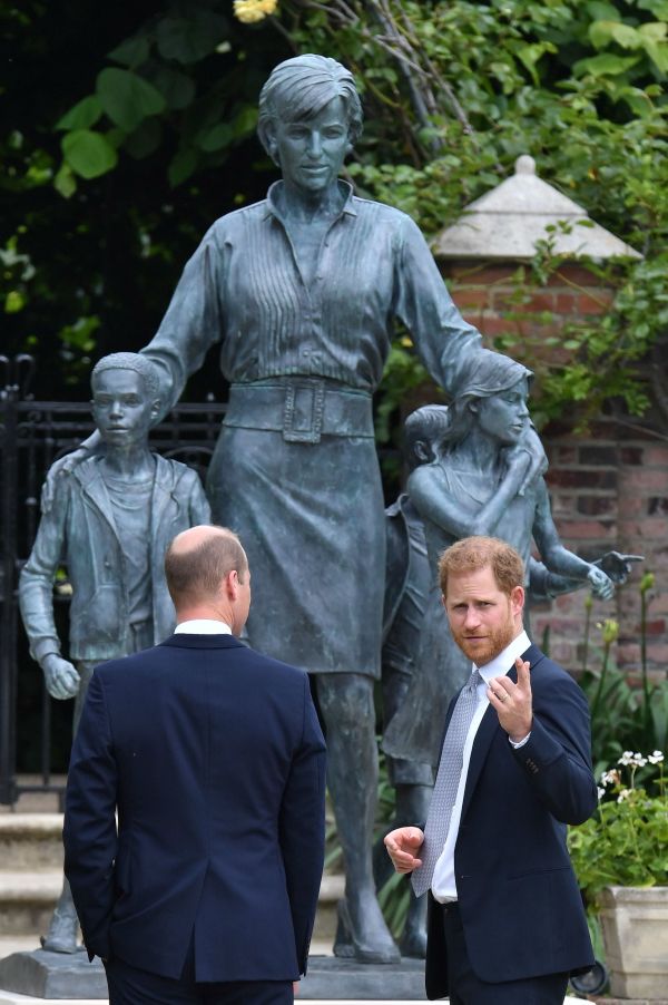 Prince William Prince Harry Princess Diana statue