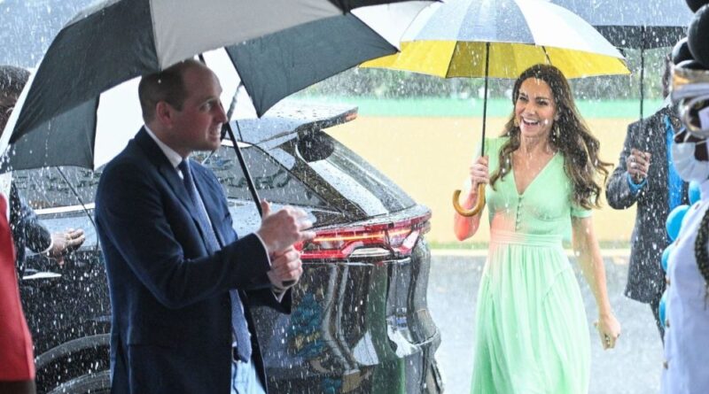 Prince William And Kate Caught In Rain On Visit To Bahamas School