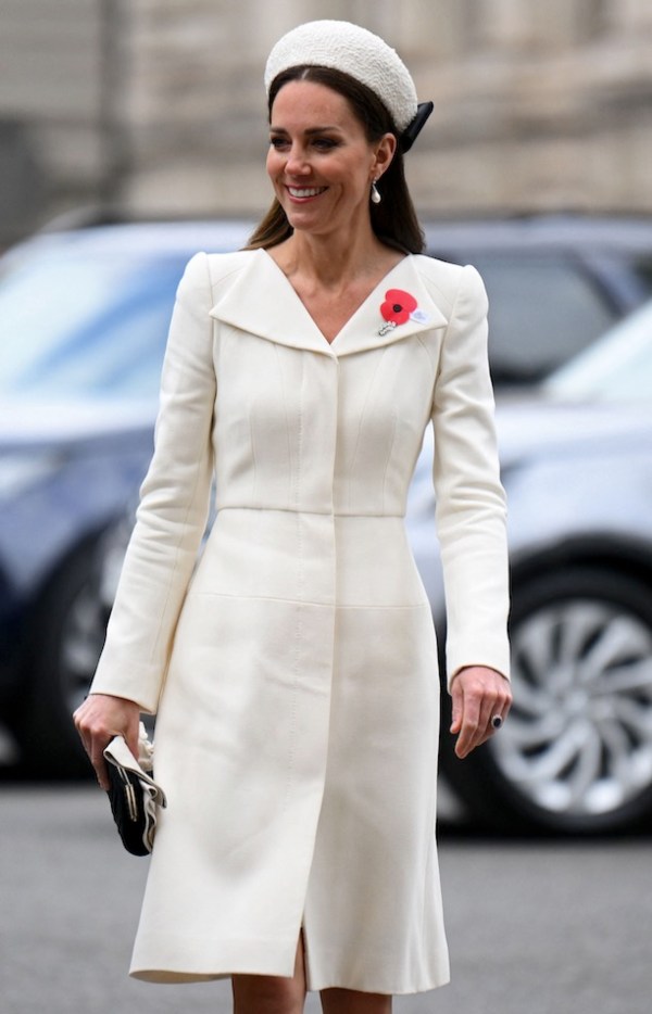 Kate Joins Prince William At Anzac Day Westminster Abbey Service