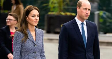 Prince William And Kate Pay Their Respects To Manchester Terror Attack Victims