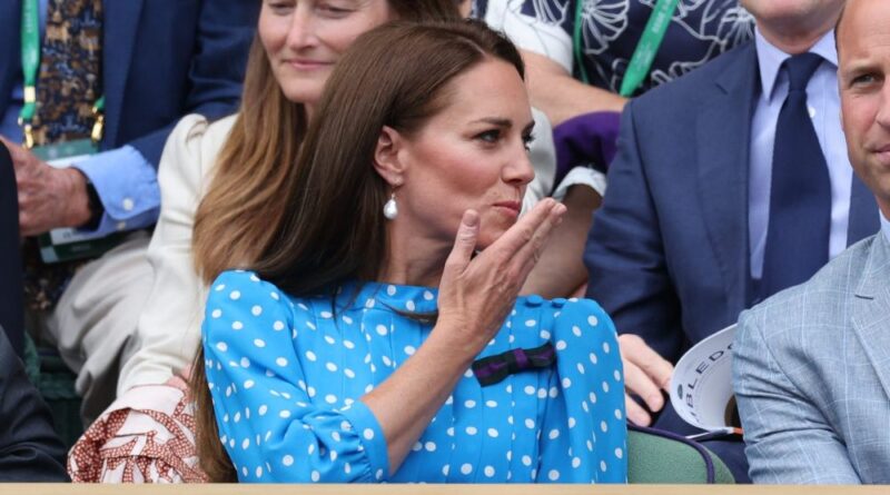 Kate Middleton sending kisses