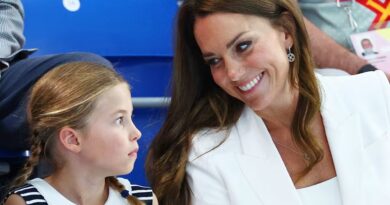 Duchess Kate Spotted Without Engagement Ring During Commonwealth Games