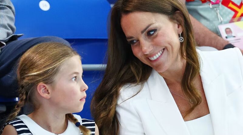 Duchess Kate Spotted Without Engagement Ring During Commonwealth Games